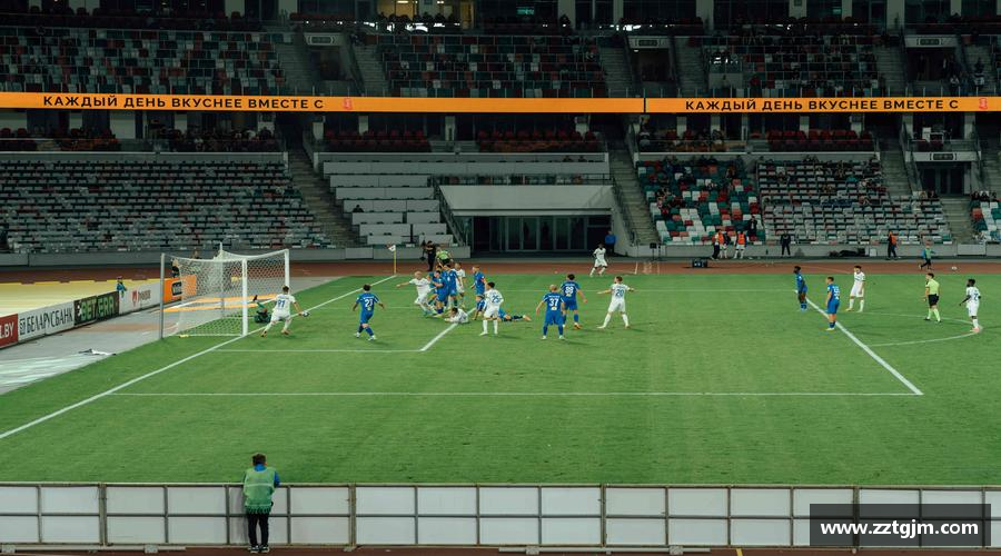 汗水诠释荣耀，坚定向前